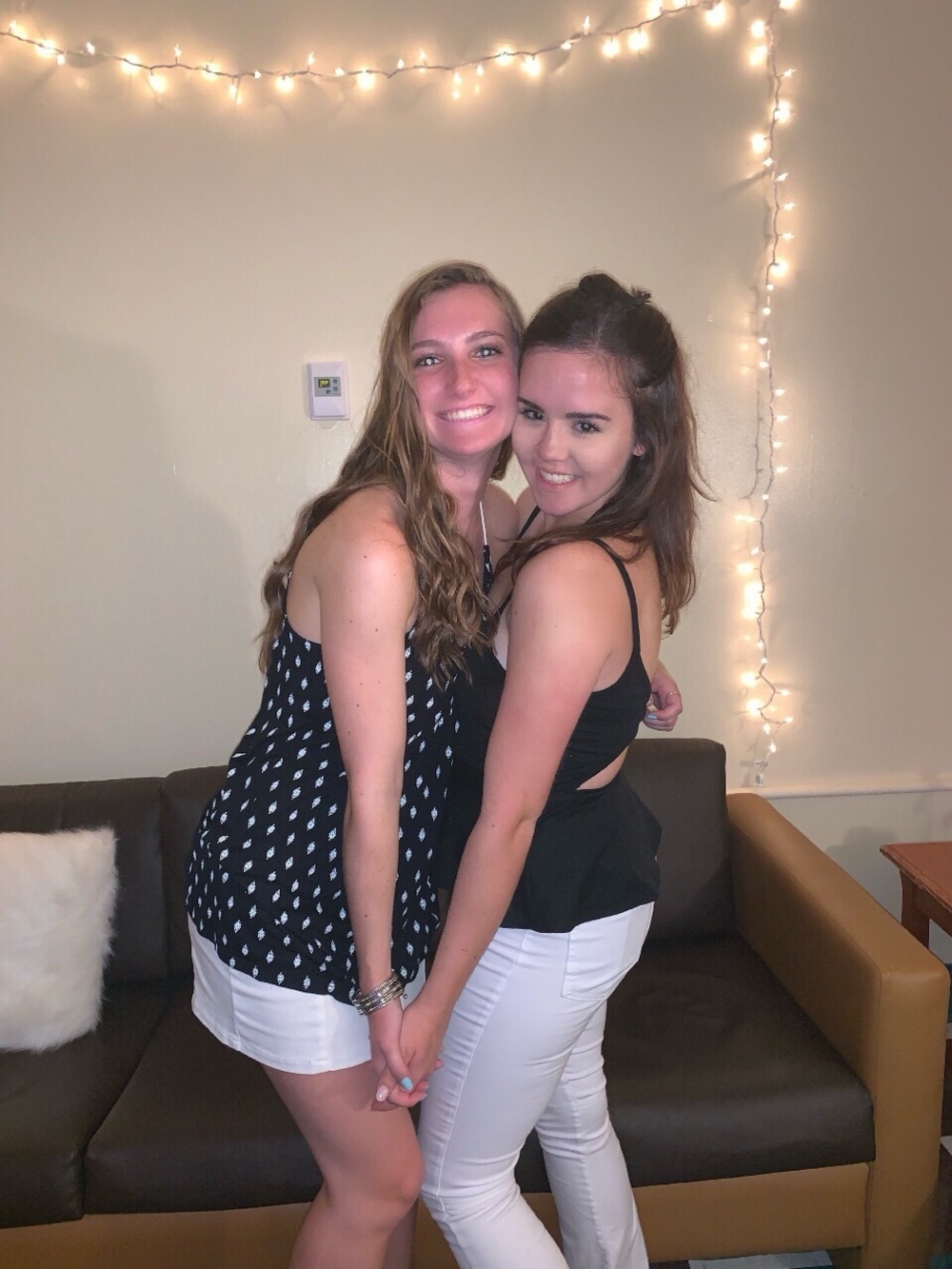 Old Navy Black and White Sleeveless Top